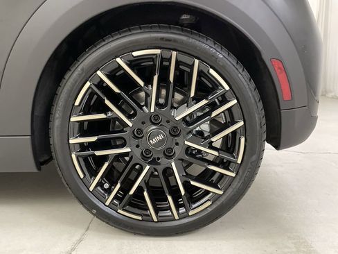 Certified 2025 MINI Cooper S image 11