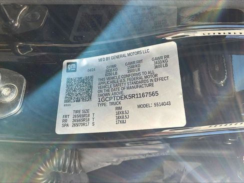 Used 2024 Chevrolet Colorado Z71 w/ Z71 Convenience Package 2 image 32