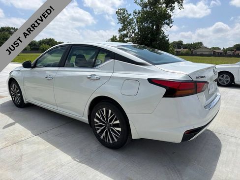 Certified 2023 Nissan Altima 2.5 SV AWD/4WD image 7