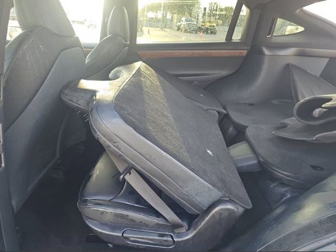 Used 2021 Tesla Model X Long Range AWD/4WD image 8