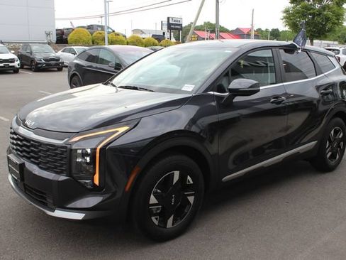 Certified 2026 Kia Sportage LX w/ LX Convenience Package AWD/4WD image 2
