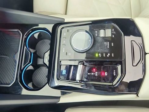 Used 2025 BMW i5 xDrive40 w/ M Sport Package image 55