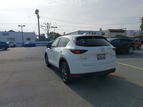 Used 2018 MAZDA CX-5 Touring w/ Preferred Equipment Package image 5