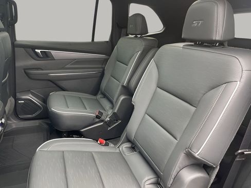 New 2025 Buick Enclave Sport Touring w/ Super Cruise Package image 16