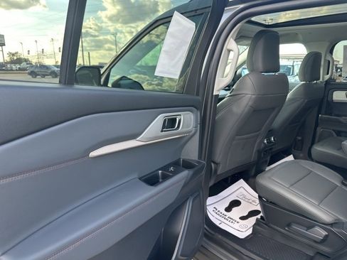 New 2026 Ford Explorer Active w/ Active Comfort Package image 28
