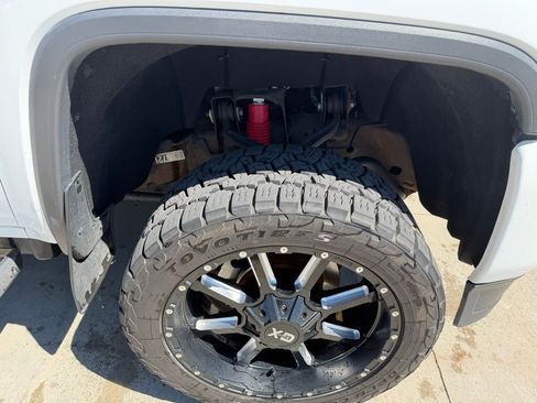 Used 2016 GMC Sierra 2500 Denali w/ Duramax Plus Package AWD/4WD image 7