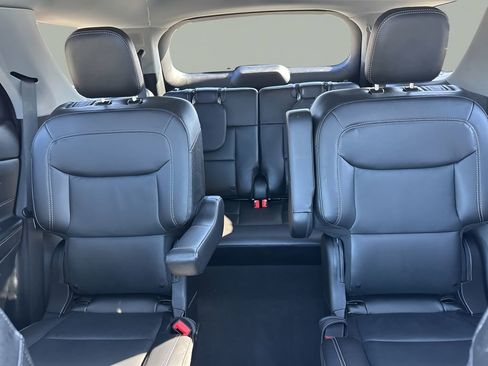 Used 2022 Ford Explorer Limited w/ Equipment Group 301A image 13