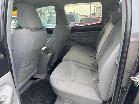 Used 2010 Toyota Tacoma TRD Sport Double Cab 4WD image 5