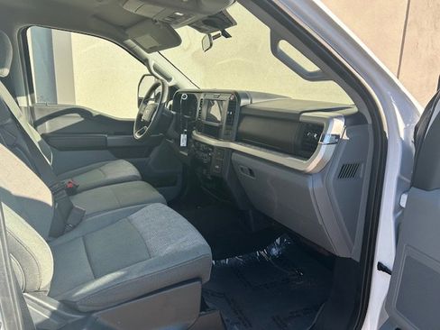 Certified 2025 Ford F250 XLT image 6