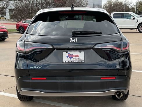 Used 2025 Honda HR-V Sport image 6