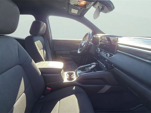 Used 2024 GMC Canyon Elevation image 18