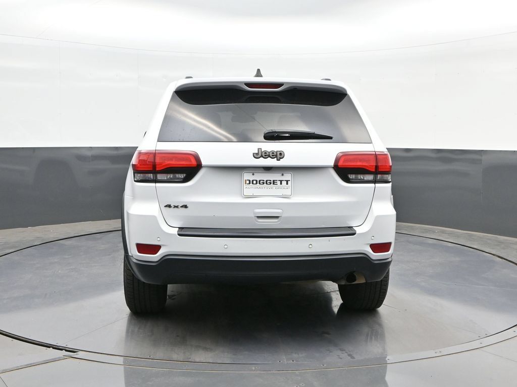 Used 2016 Jeep Grand Cherokee Laredo 75th Anniversary AWD/4WD image 8