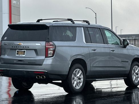 Certified 2023 Chevrolet Suburban Premier image 4