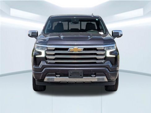Used 2023 Chevrolet Silverado 1500 High Country w/ Z71 Off-Road Package AWD/4WD image 10
