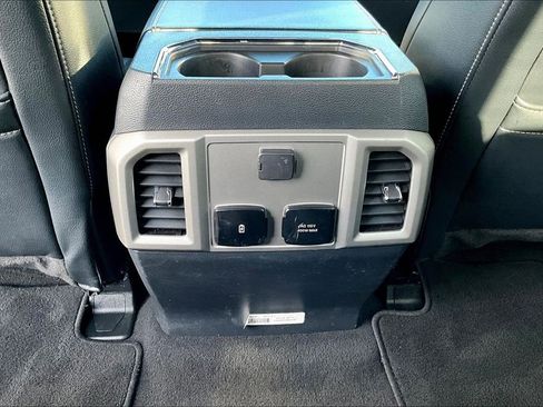 Used 2022 Ford F250 Lariat w/ Lariat Value Package image 11