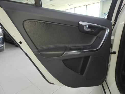 Used 2012 Volvo S60 T5 w/ Climate Pkg FWD image 19