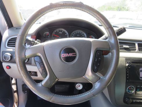 Used 2013 GMC Sierra 2500 SLT w/ SLT Convenience Package AWD/4WD image 11