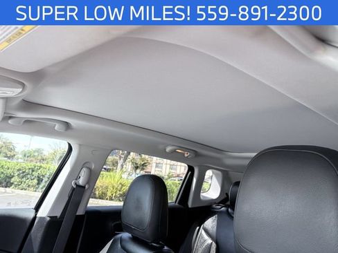Used 2020 Jeep Compass Latitude FWD image 12
