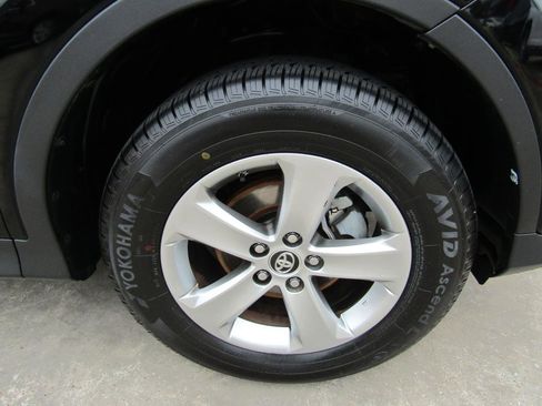 Used 2015 Toyota RAV4 XLE FWD image 7