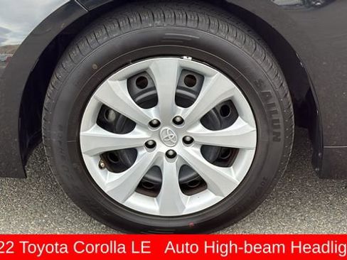Used 2022 Toyota Corolla LE image 9