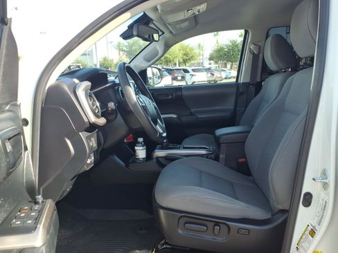 Certified 2021 Toyota Tacoma SR5 RWD image 15
