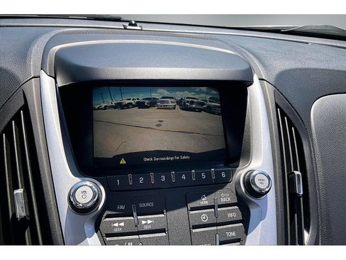 Used 2017 Chevrolet Equinox LT AWD/4WD image 14