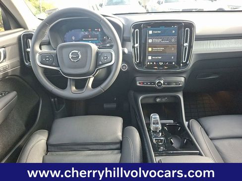 Certified 2025 Volvo XC40 B5 Plus w/ Protection Package Premier image 12