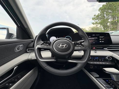 New 2026 Hyundai Elantra Limited FWD image 13