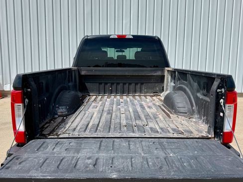 Used 2018 Ford F250 XLT AWD/4WD image 15