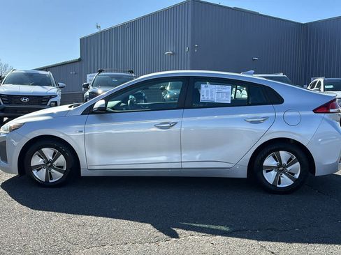 Used 2018 Hyundai Ioniq Blue image 4