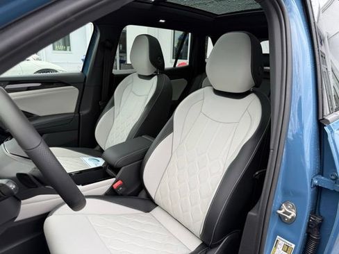 New 2026 Volkswagen Tiguan SEL R-Line AWD/4WD image 10