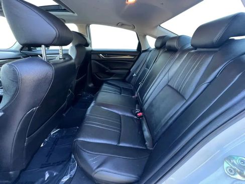 Used 2019 Honda Accord Touring image 13