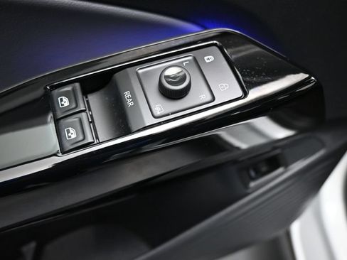 Used 2024 Volkswagen ID.4 S RWD image 12