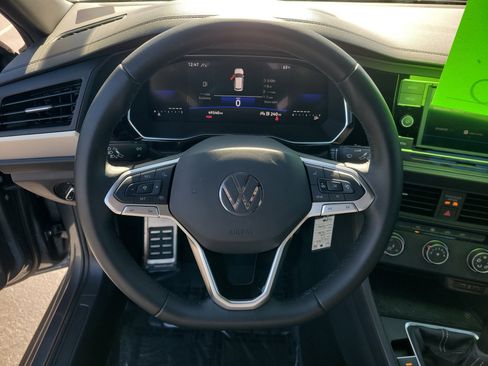 Used 2023 Volkswagen Jetta Sport image 23