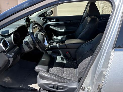 Used 2020 Nissan Maxima Platinum w/ Sport Mat Group FWD image 16