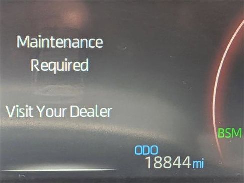 Used 2023 Toyota RAV4 XLE Premium FWD image 10