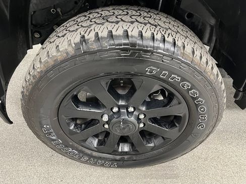 Used 2025 RAM 3500 Laramie AWD/4WD image 18