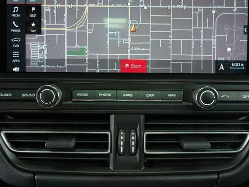 Certified 2021 Porsche Macan image 21