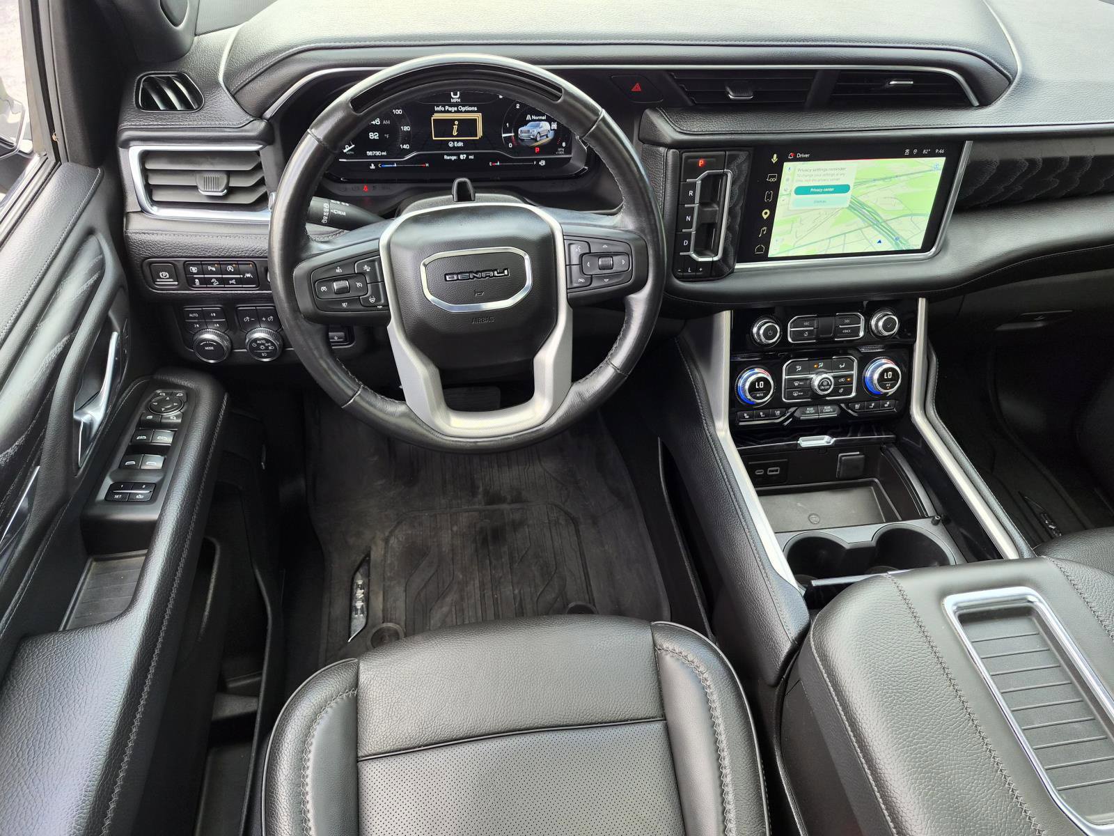 Used 2023 GMC Yukon Denali w/ Advanced Technology Package AWD/4WD image 17