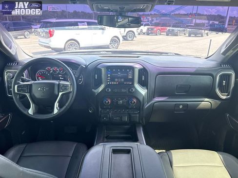 Used 2021 Chevrolet Silverado 1500 LT Trail Boss w/ Convenience Package II AWD/4WD image 25