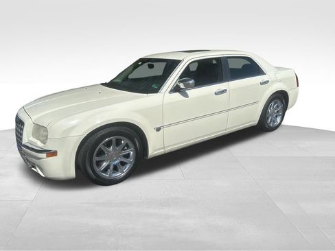 Used 2006 Chrysler 300 C w/ Navigation & Sound Group II image 9