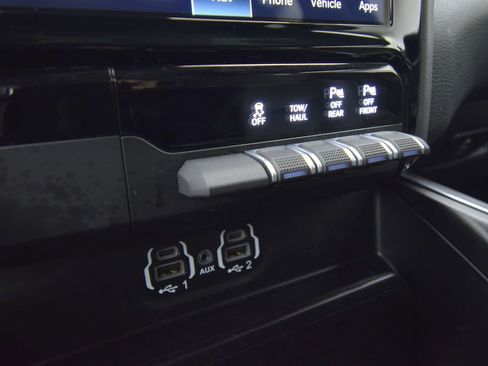 Used 2023 RAM 1500 Laramie image 34