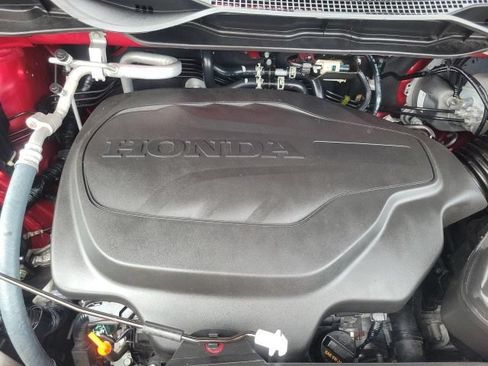 Used 2024 Honda Odyssey Touring image 9