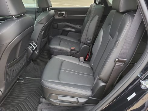 Used 2025 Kia Sorento X-Line EX AWD/4WD image 25
