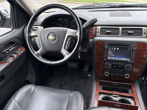 Used 2013 Chevrolet Suburban LTZ AWD/4WD image 26