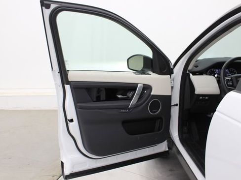 Used 2023 Land Rover Discovery Sport SE AWD/4WD image 31