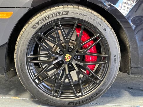 Certified 2023 Porsche Macan GTS image 33