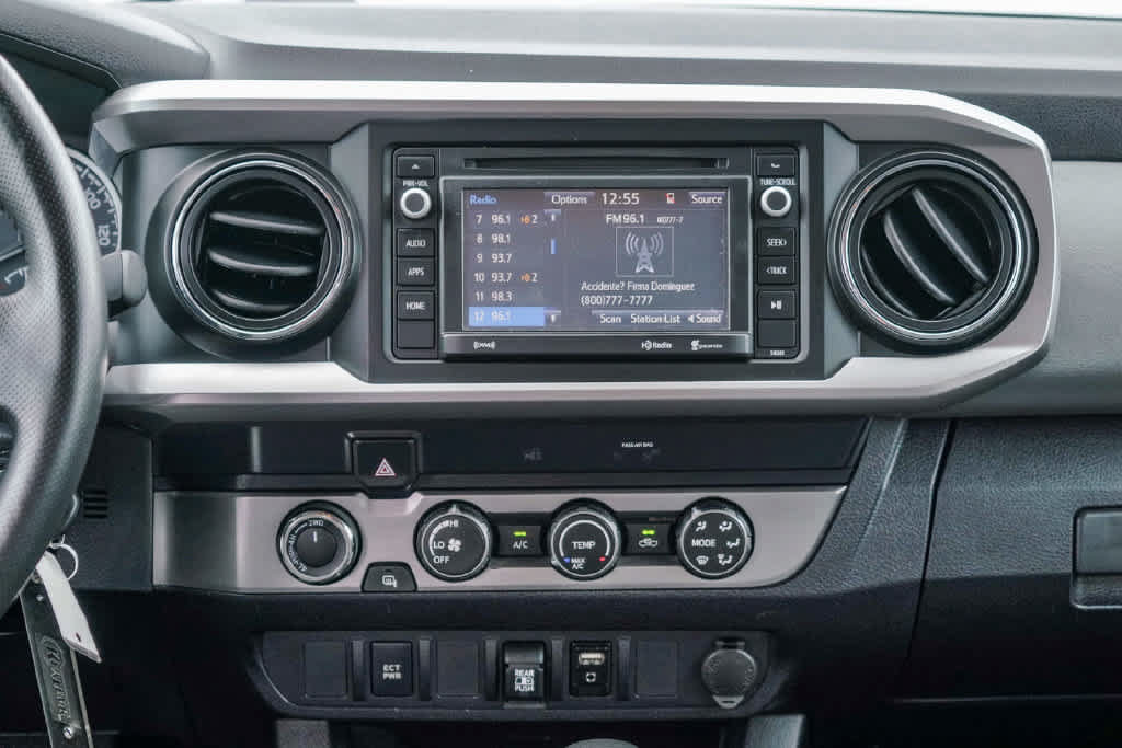 Used 2019 Toyota Tacoma SR5 AWD/4WD image 12