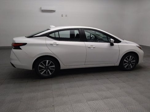 Used 2025 Nissan Versa SV FWD image 10