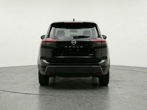 Used 2025 Nissan Rogue SV image 7